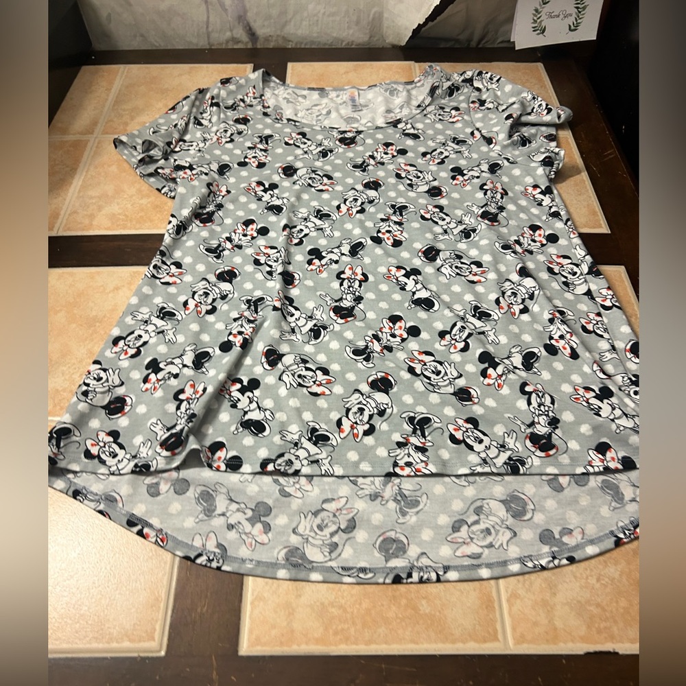LuLaRoe Disney Classic Tee XL - Minnie Mouse polka dots